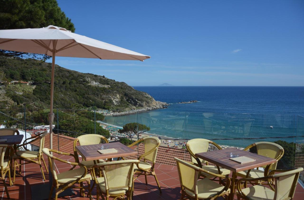 Hotel Baia Imperiale Spiaggia di Cavoli Exteriör bild