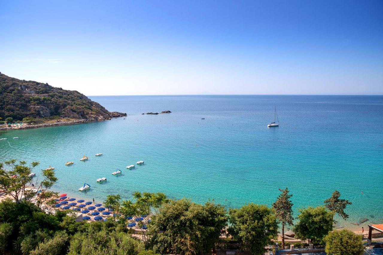 Hotel Baia Imperiale Spiaggia di Cavoli Exteriör bild